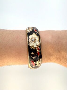 Vintage Floral Enamel Bangle Black Gold Tone Rhinestone Hinged